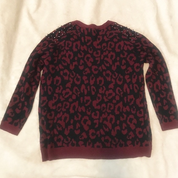 👑✅PRICE FIRM✅ Red Leopard Cardigan with studded details - Picture 2 of 10